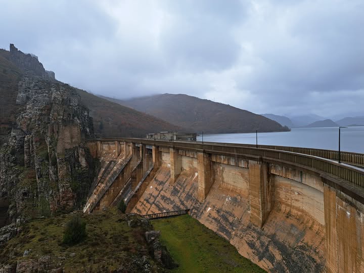 El Río Tera en alerta  amarilla por crecida del caudal a su paso por  Camarzana de Tera