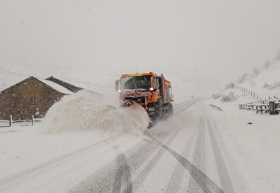 La Junta garantiza la recuperación progresiva del tráfico en las carreteras de Zamora afectadas por la nieve