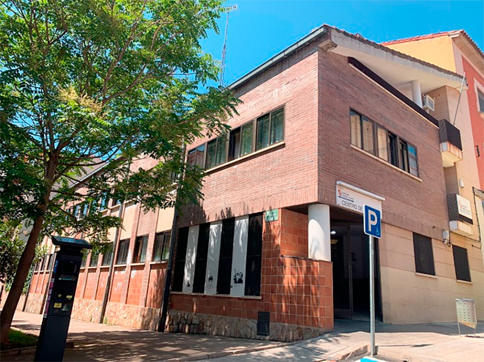 El Centro de Educación de Adultos de Benavente abre matrícula con una amplia oferta formativa para el nuevo cuatrimestre