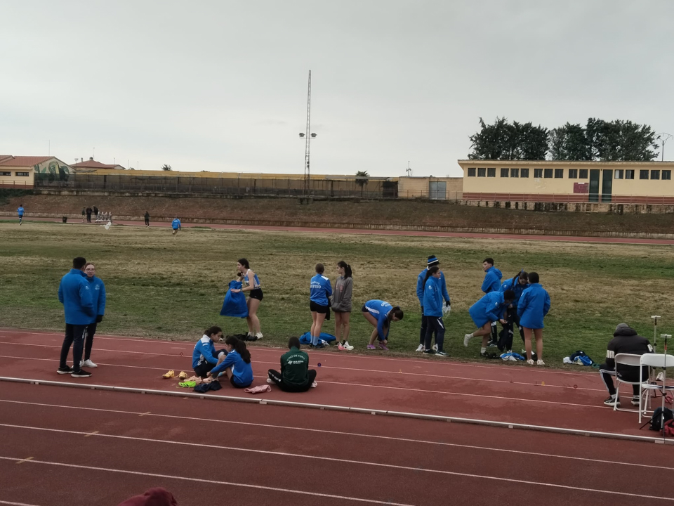 Sabor agridulce para la marea azul del Benavente Atletismo este fin de semana
