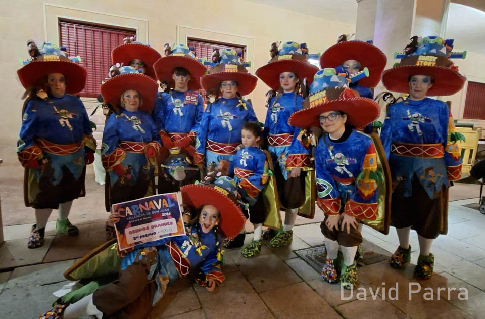 Triunfo del carnaval benaventano en Valencia de Don Juan, con un segundo y tercer puestos