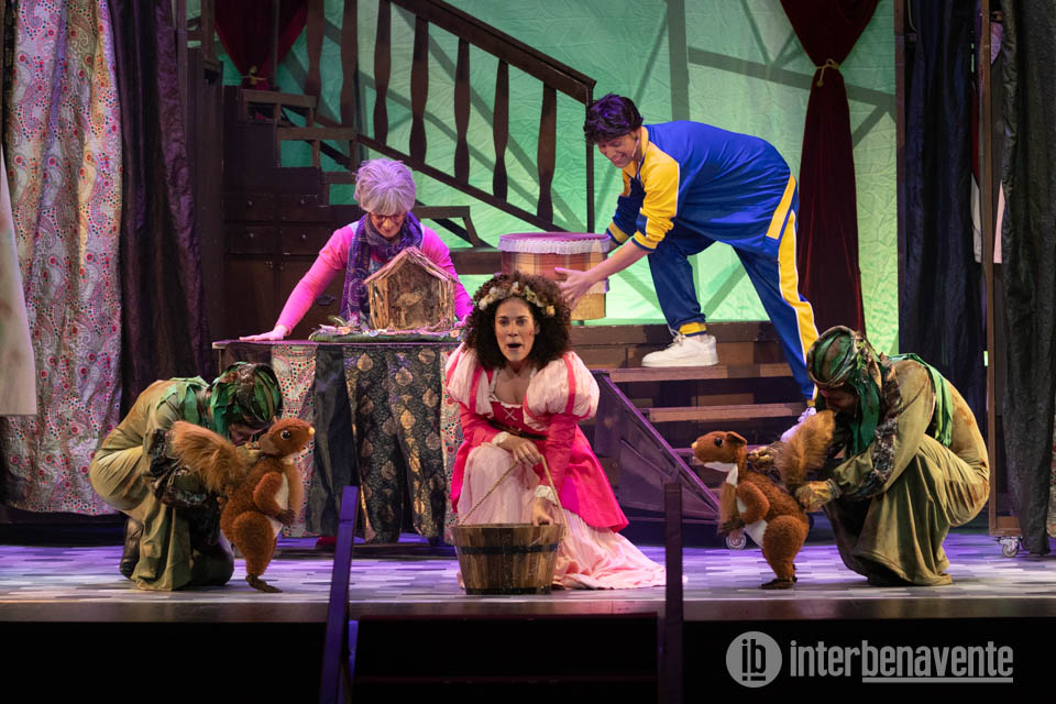 El musical “La Bella Durmiente” deslumbra en Benavente con una puesta en escena espectacular