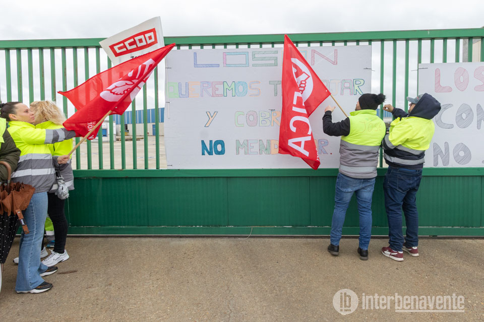 UGT traslada a la Dirección General de Trabajo la situación crítica de los trabajadores de LOSAN
