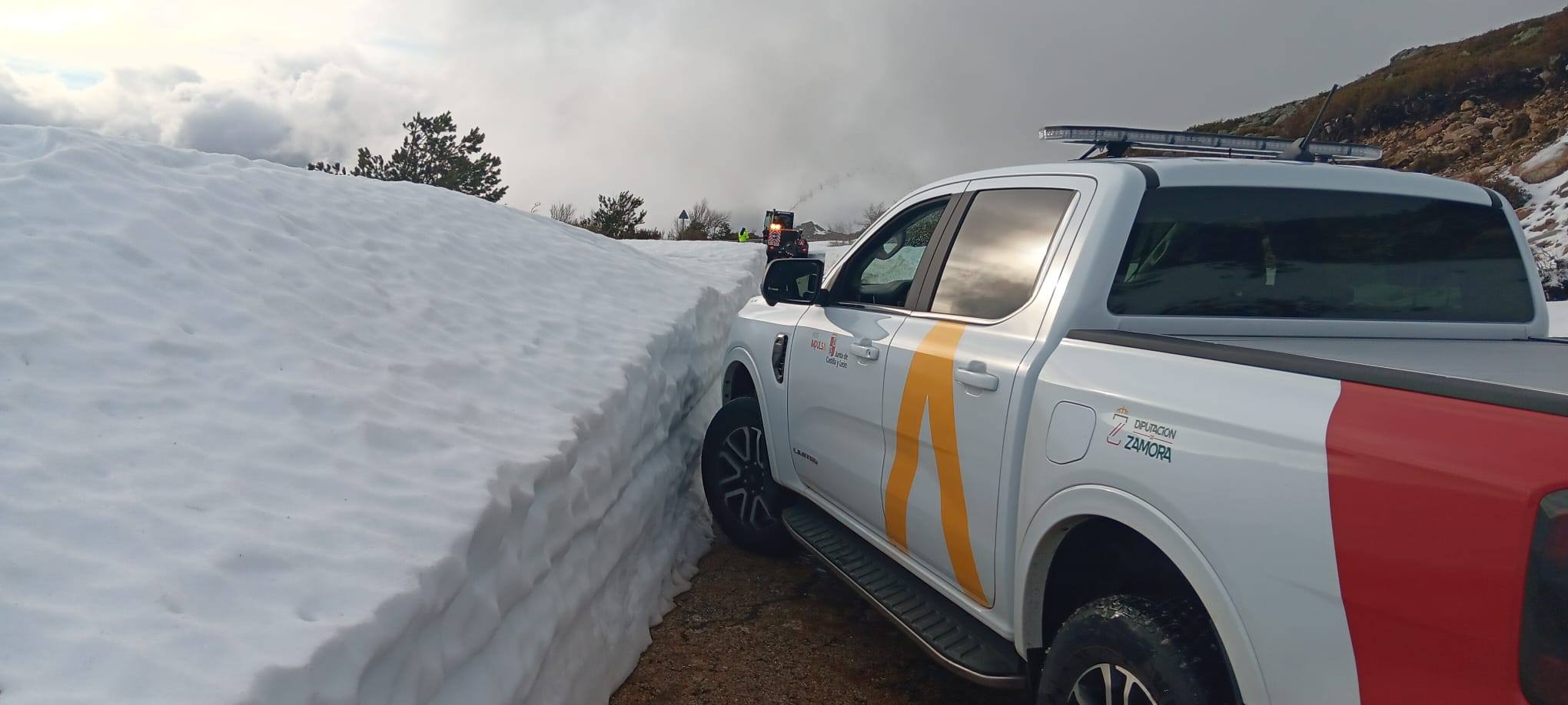 Reabierta al tráfico la carretera de subida al Alto del Vizcodillo
