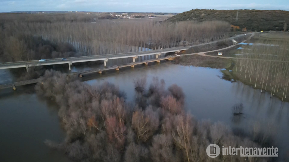 Los ríos en imágenes aéreas: Así está el Órbigo en Manganeses de la Polvorosa