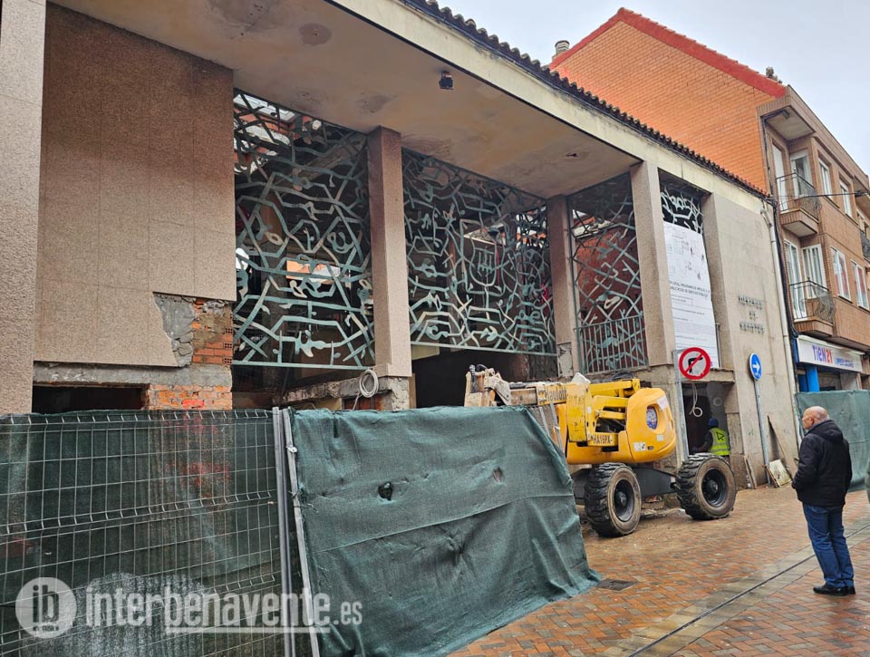 El proyecto del Mercado de Abastos no inclu&iacute;a la impermeabilizaci&oacute;n de la cubierta y debe modificarse el contrato