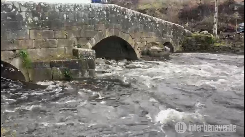 V&Iacute;DEO: El Forcadura baja bravo y negro por Vigo de Sanabria