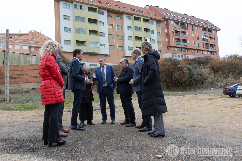 El Ayuntamiento inicia el proceso de cesi&oacute;n gratuita del terreno para la construcci&oacute;n de pisos de protecci&oacute;n oficial en Benavente