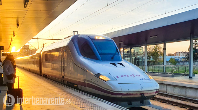 Renfe recupera la parada en Sanabria del Ave madrugador a Madrid