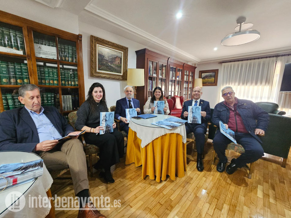 Benavente presenta la revista oficial de la Semana Santa 2026 con nuevo formato para una mayor proyecci&oacute;n cultural