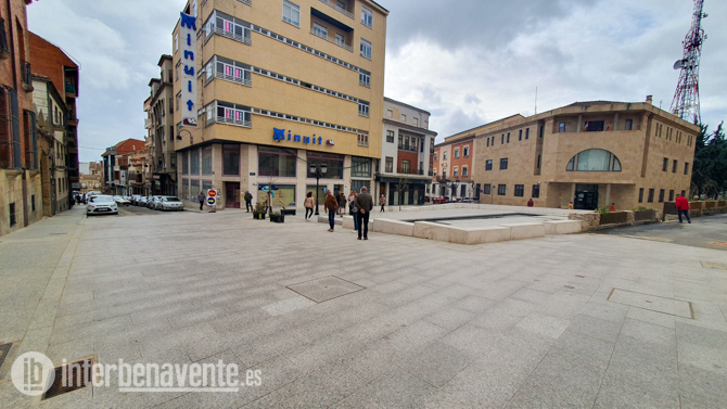 Corte al tr&aacute;fico de la Calle Santa Cruz por trabajos de reparaci&oacute;n en la Plaza de San Francisco a partir del viernes 13 de marzo