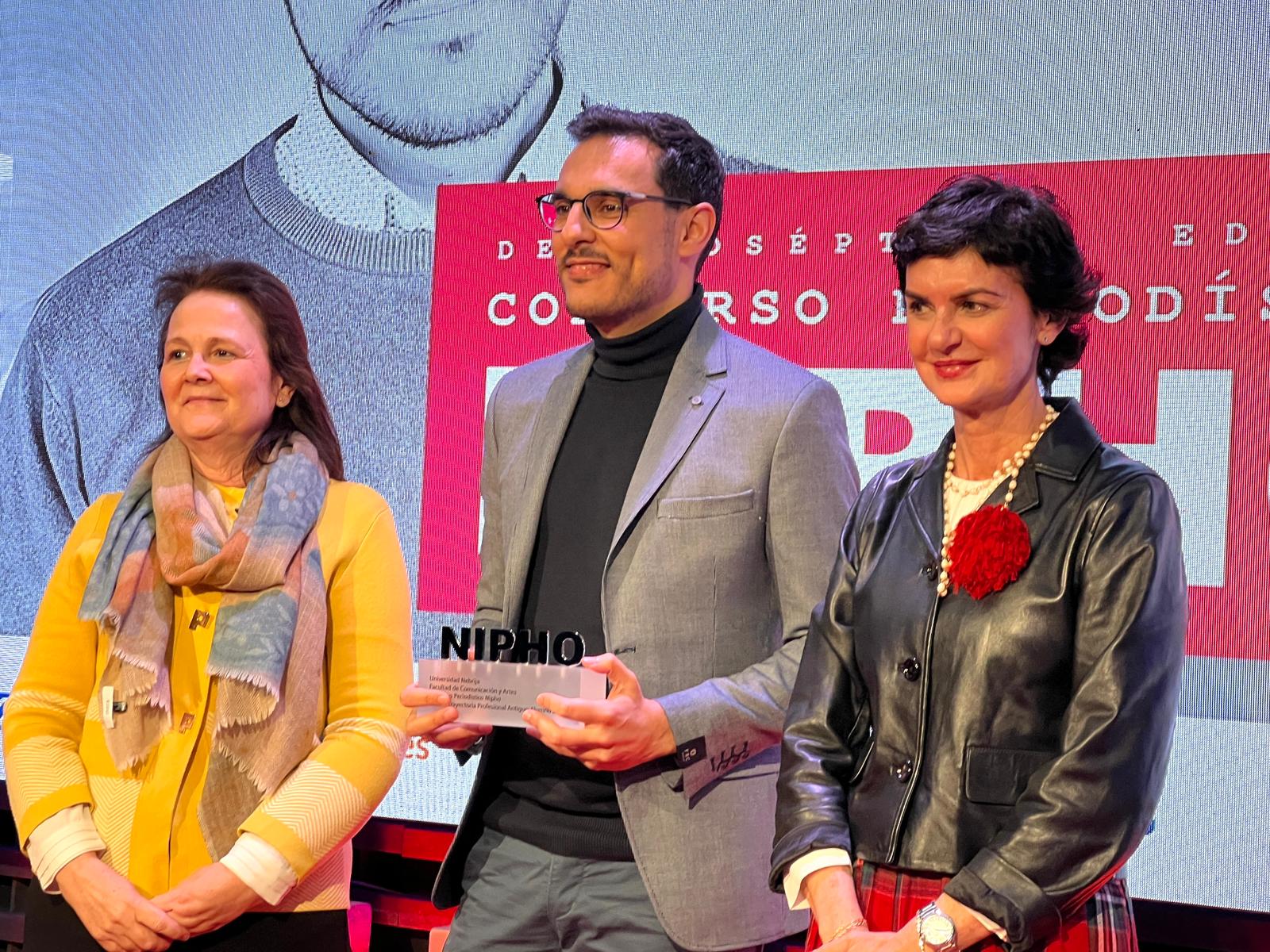 El periodista  &Aacute;ngel Negro recibe el premio Mejor Trayectoria Antiguo Alumno de la Universidad de Nebrija