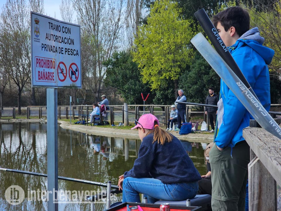 La pesca en familia se celebra en Benavente