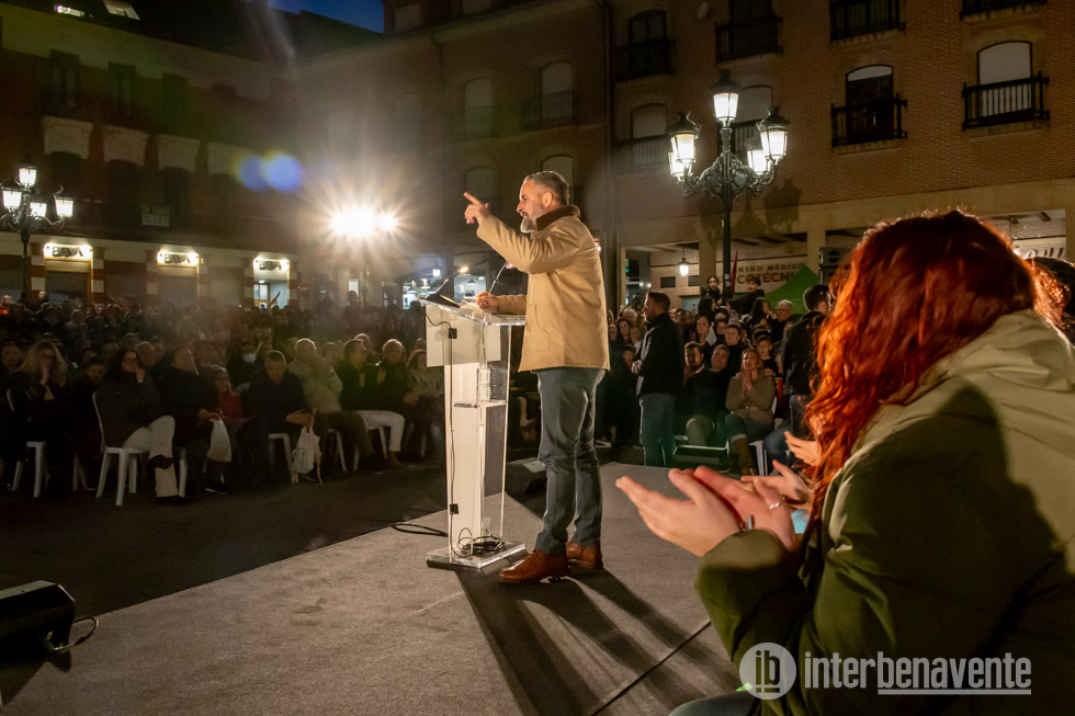 Santiago Abascal en Benavente pide el voto para VOX en Castilla y Le&oacute;n advirtiendo &ldquo;es muy dif&iacute;cil negociar con el PP&rdquo;