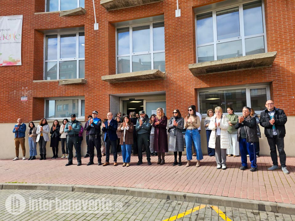 Benavente conmemora con un minuto de silencio el D&iacute;a Europeo de las V&iacute;ctimas de Terrorismo