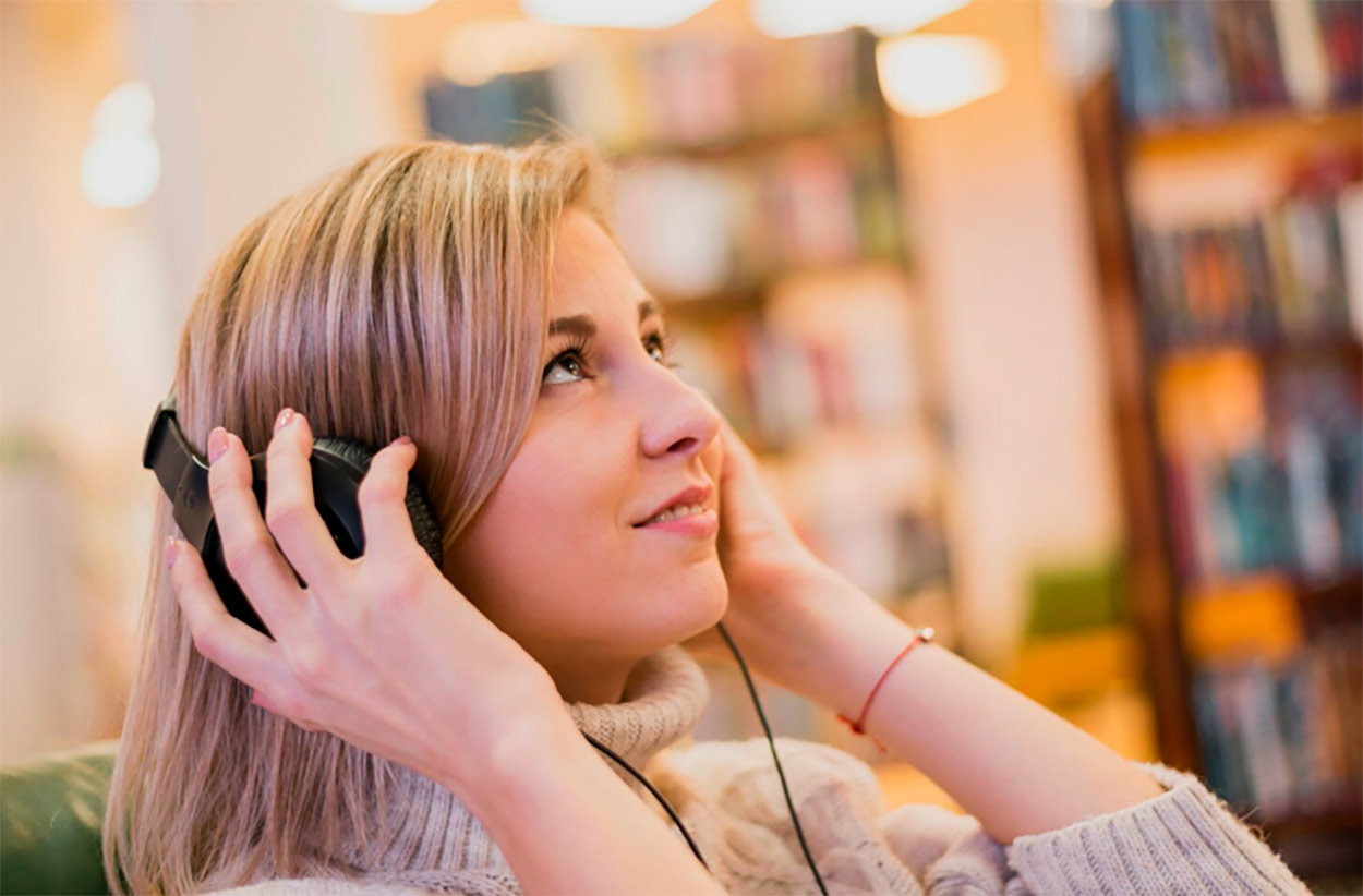 Conoce estas 4 webs para descargar audiolibros gratis de dominio público