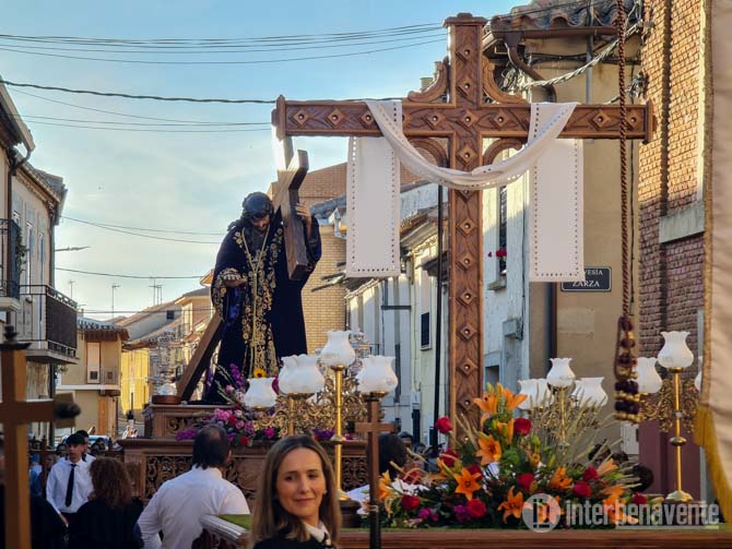 Hallado un documento que acredita 500 años de existencia de la Cofradía de la Vera Cruz y Jesús Nazareno de Villalpando, por un joven historiador local