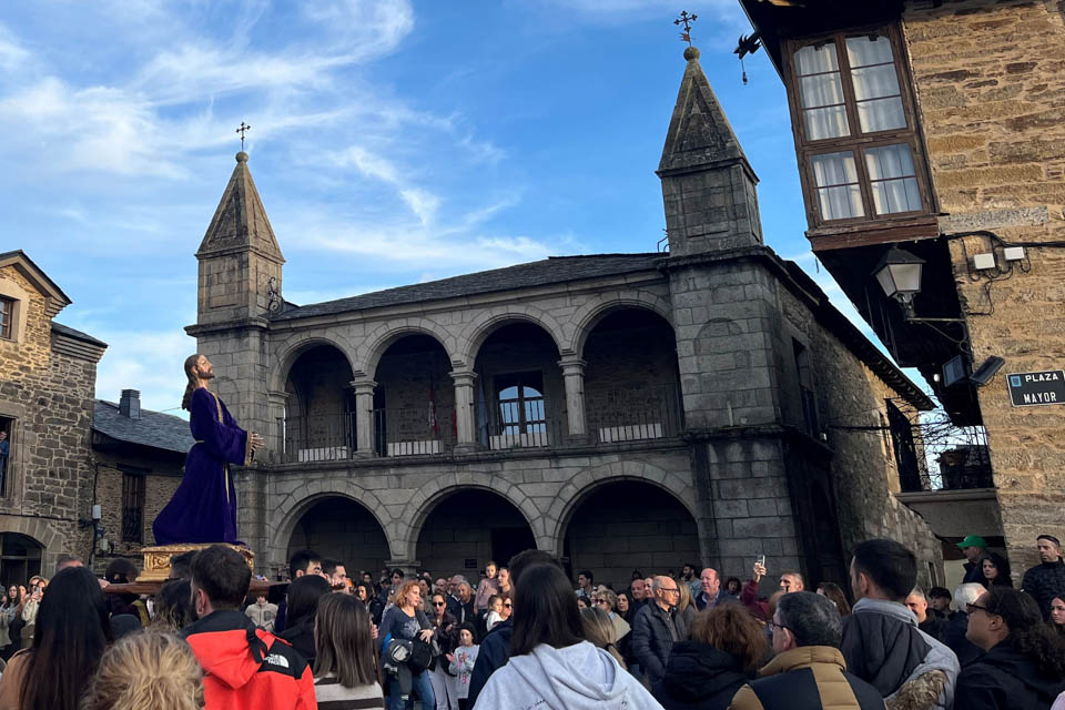 La Semana Santa dispara la afluencia turística en Puebla de Sanabria y supera todas las previsiones