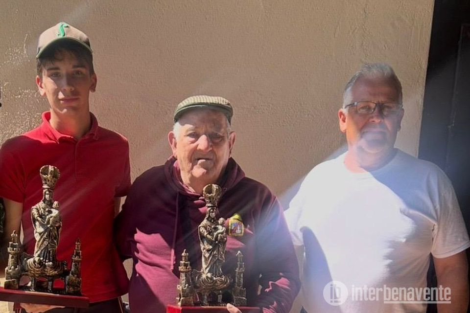 La Familia Aguilar, tres generaciones de pescadores, vuelve a destacar en el Trofeo La Veguilla