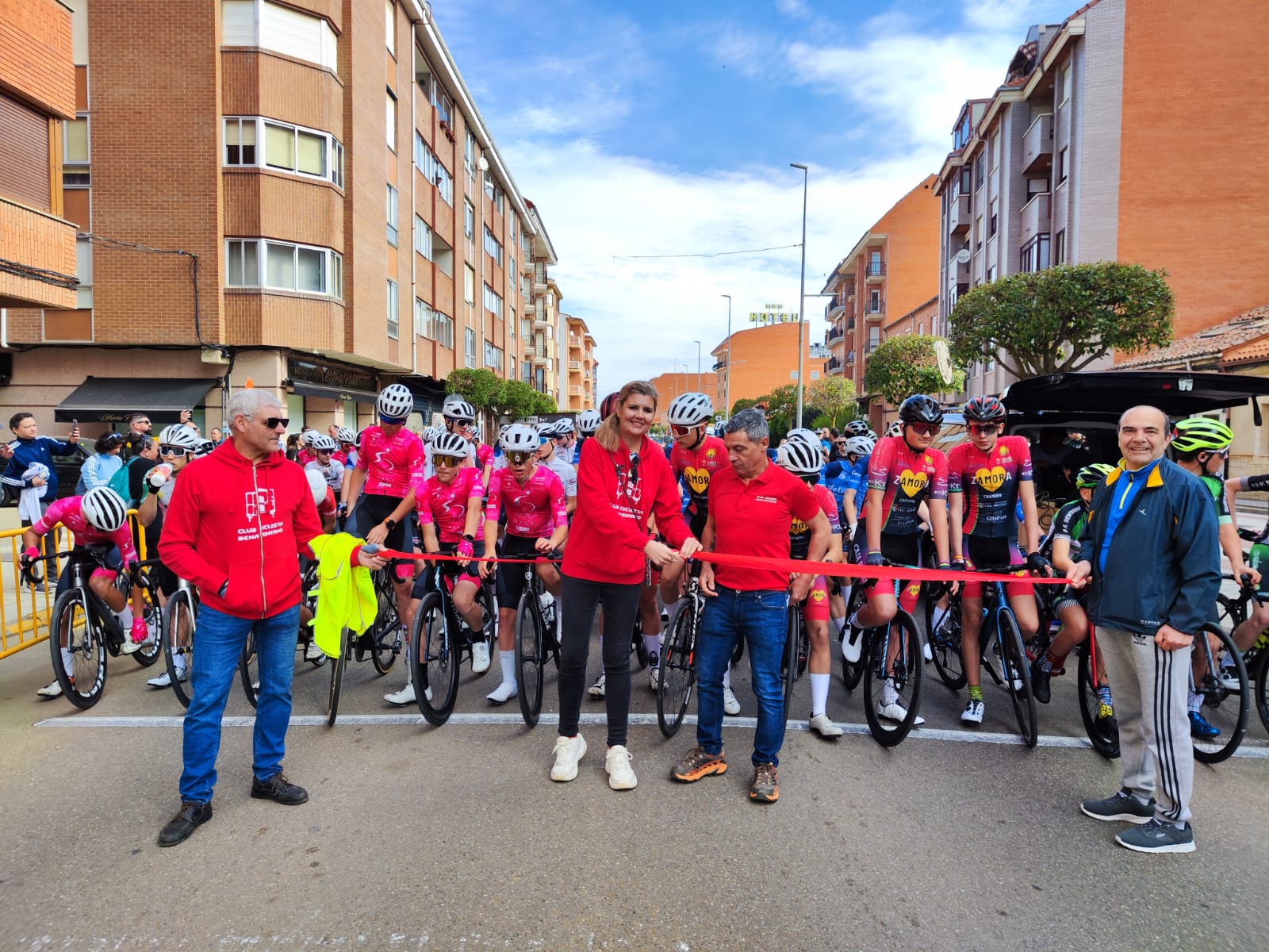 Los ciclistas del futuro se dieron cita en el XXXVII Trofeo la Veguilla