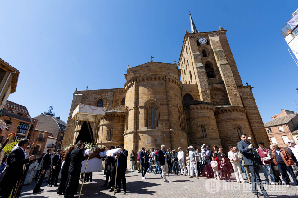 Vídeos Semana Santa Benavente: Procesión del Resucitado