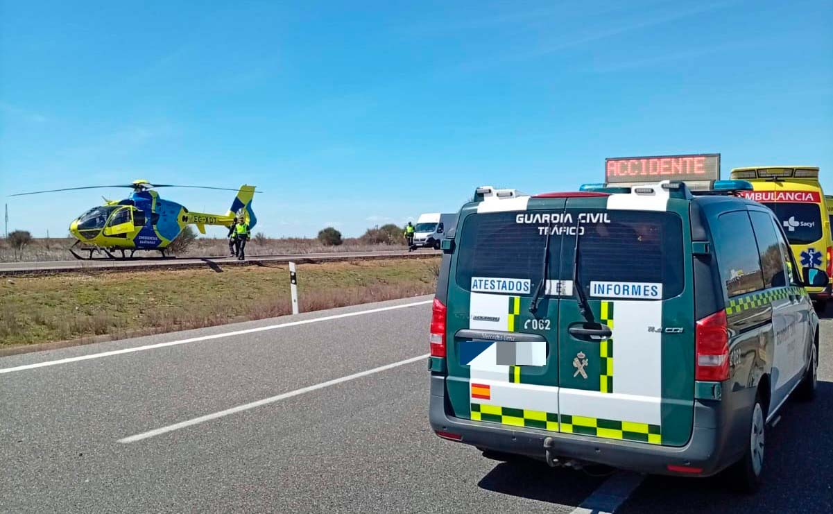 Seis heridos leves y dos graves en el accidente ocurrido ayer en la A6 a su paso por Benavente