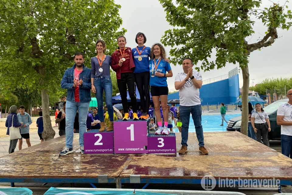 Elena Calvete, campeona de Castilla y León Máster 50 en la Milla Urbana de Pedrajas