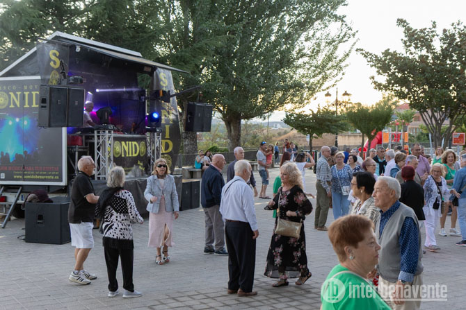 La Concejal&iacute;a de Bienestar Social saca a contrataci&oacute;n las discotecas m&oacute;viles para Navidad, Carnaval y verbenas de mayores