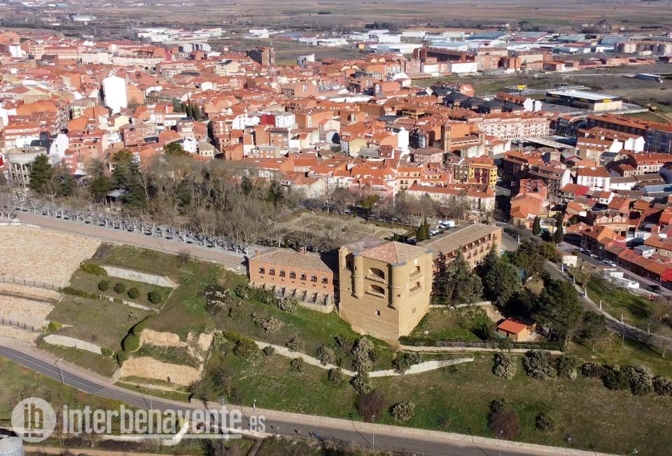 El Ayuntamiento concede la licencia para la instalaci&oacute;n de una McDonald&rsquo;s en Benavente