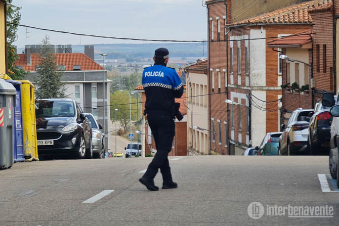 La Policía Local se adhiere a la campaña especial de vigilancia y control del transporte escolar