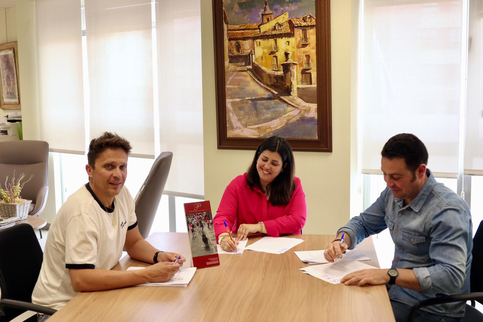 El Ayuntamiento de Benavente destina a la Coordinadora de Pe&ntilde;as Oficiales del Toro Enmaromado un 43.000 euros