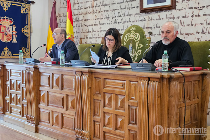 La falta  de personal cualificado obliga al Ayuntamiento de Benavente a contratar el mantenimiento de sus sistemas inform&aacute;ticos