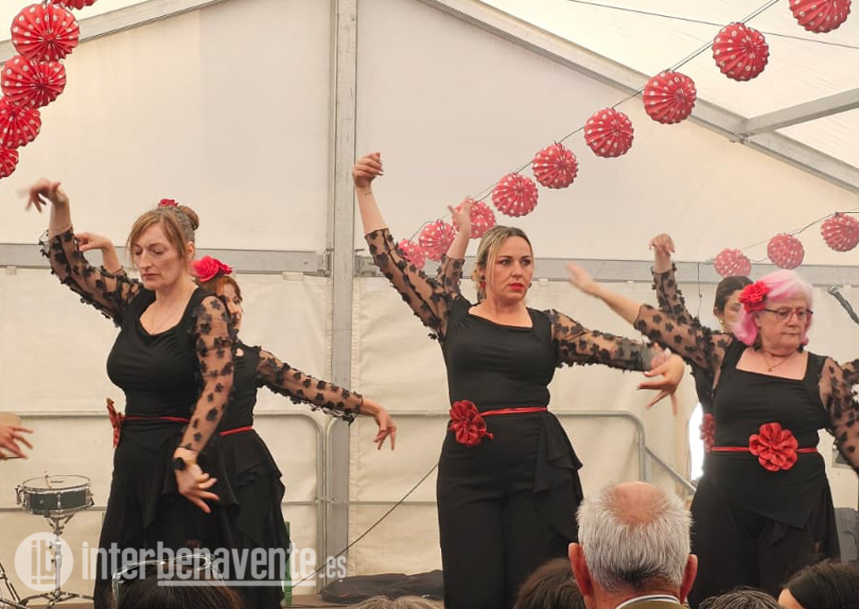 Una &lsquo;abarrot&aacute;&rsquo; Feria de Abril pone el punto y final a un fin de semana muy flamenco en Benavente