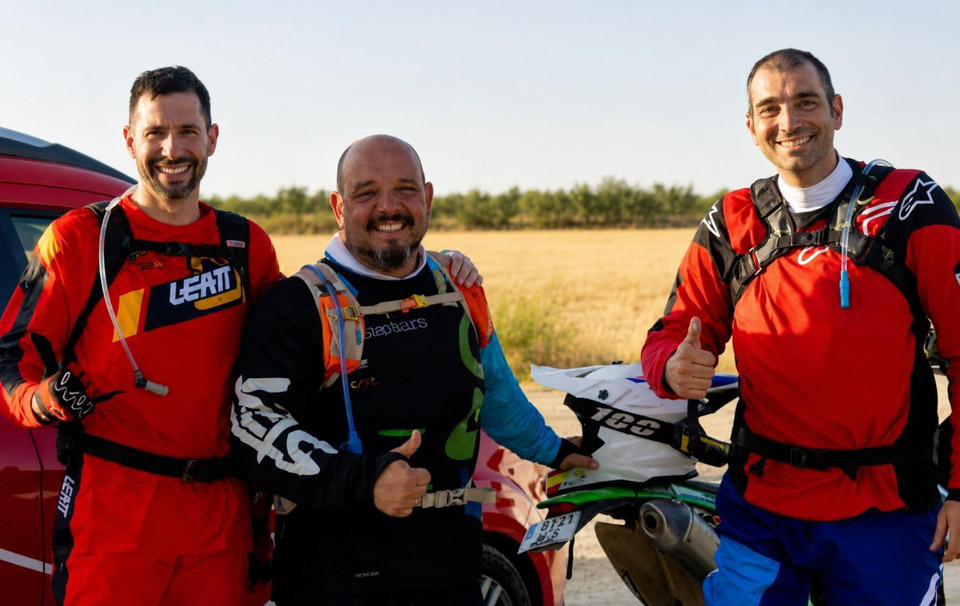El piloto benaventano Carlos Blanco completa la Baja Extremadura en una de las ediciones más duras por el calor