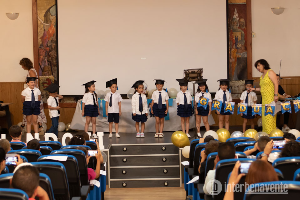 VÍDEO/FOTOS: Graduaciones de infantil del IES Fernando II de Benavente