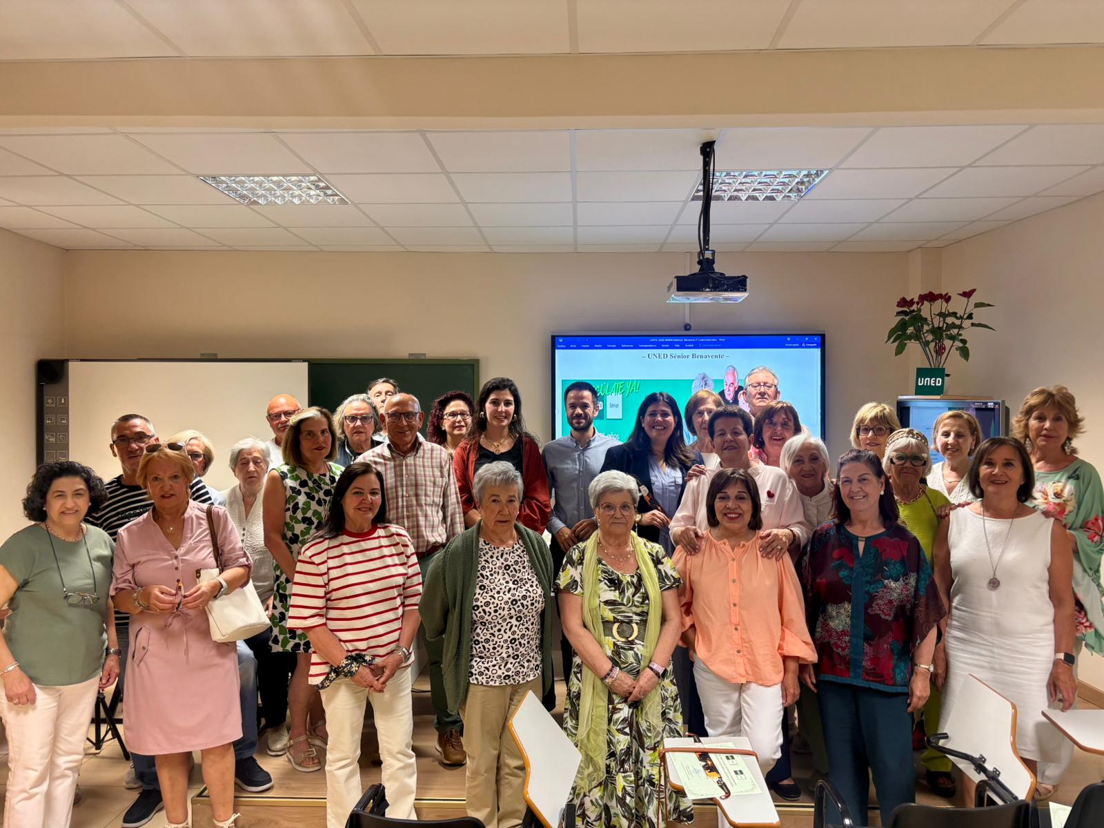 La UNED Senior de Benavente clausura un nuevo curso con &eacute;xito