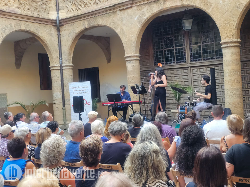 El jazz y el swing llenan de música el Hospital de la Piedad con ‘No Smokin Quartet’