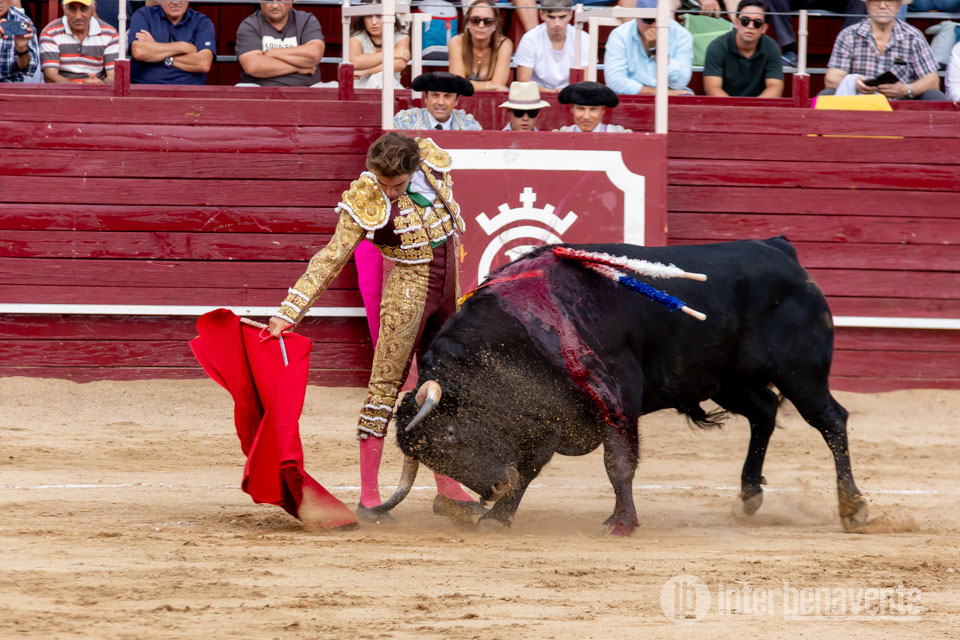 Salvador Herrero corta en Benavente la &uacute;nica oreja en la primera semifinal del Circuito de Novilladas de Castilla y Le&oacute;n