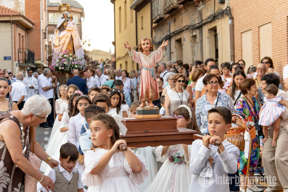 Devoci&oacute;n y solemnidad en la procesi&oacute;n de la Virgen del Carmen celebrada hoy en Benavente