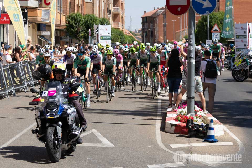 La Cl&aacute;sica de Castilla y Le&oacute;n arranca en Benavente con cuatro equipos WorldTeam en la l&iacute;nea de salida