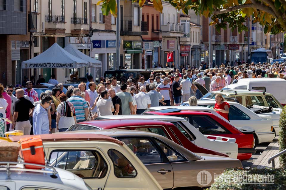 Benavente re&uacute;ne joyas del motor en un concurrido y exitoso XVII Encuentro de Veh&iacute;culos Cl&aacute;sicos