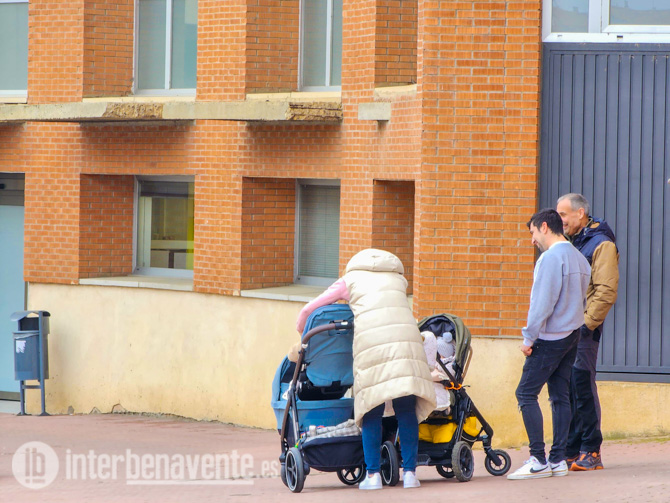Las ayudas a la natalidad del segundo trimestre de 2026 benefician a doce familias benaventanas