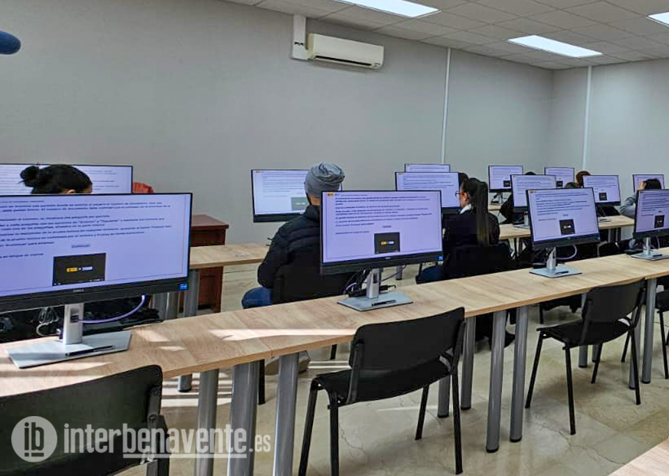 La Junta facilitará la obtención del permiso de conducir a los jóvenes con ayudas de hasta 900 euros
