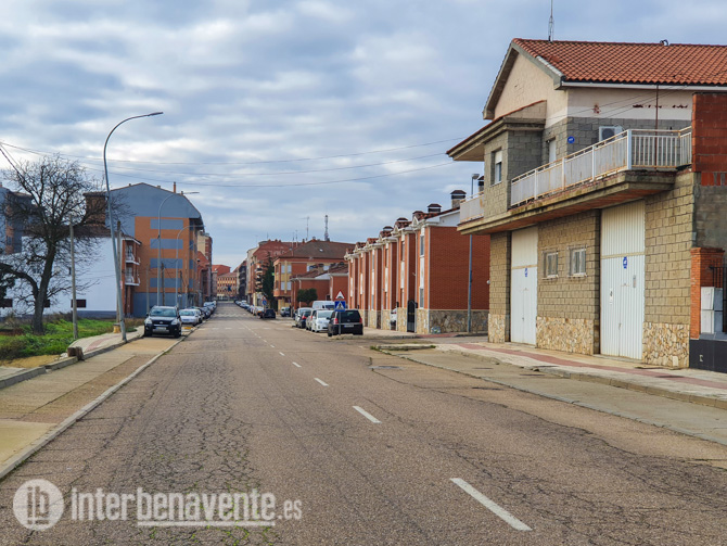 La rehabilitaci&oacute;n de la Avenida Le&oacute;n queda desierta por falta de ofertas