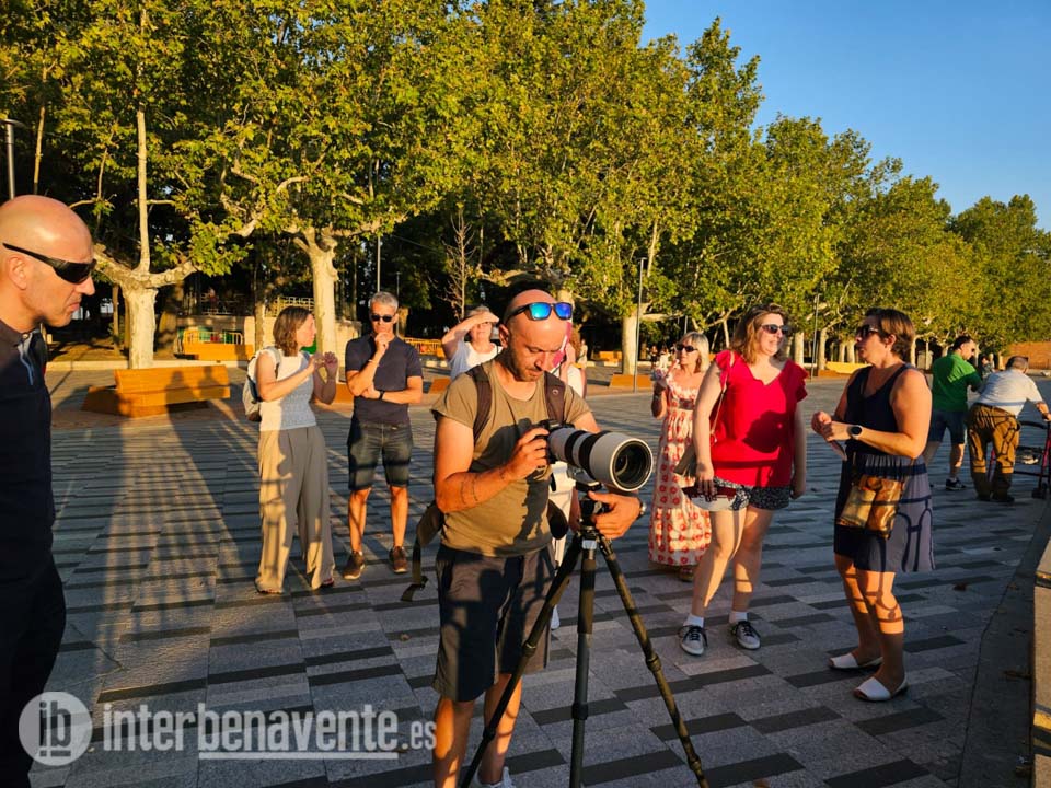 Conociendo las tácticas básicas para fotografiar el eclipse solar con Javi Vázquez