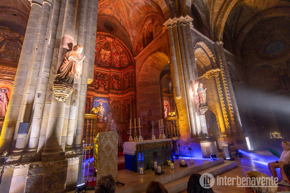&ldquo;Sursum&rdquo; llena Santa Mar&iacute;a la Mayor las seis sesiones y emociona al p&uacute;blico con un viaje de luz, m&uacute;sica e historia