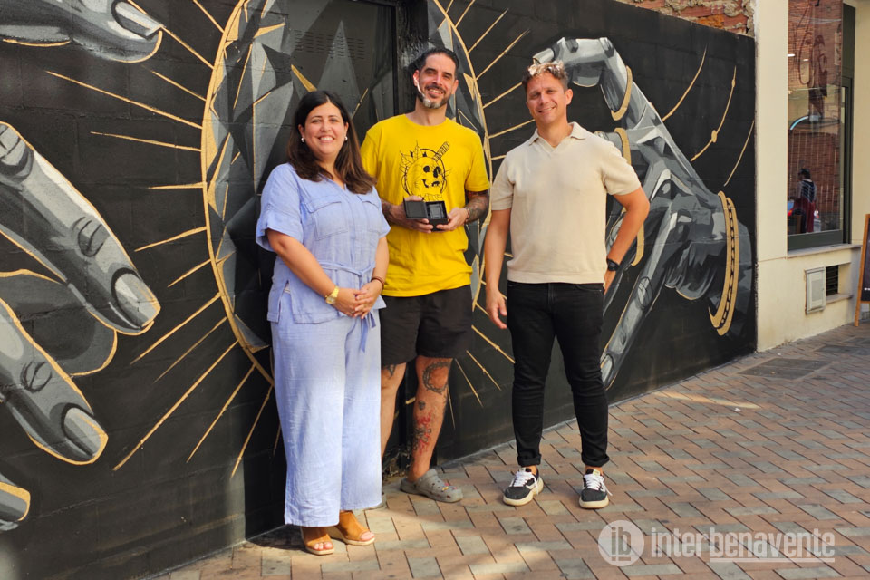 La Capilla Sixtina inspira el nuevo mural de homenaje al eclipse en Benavente