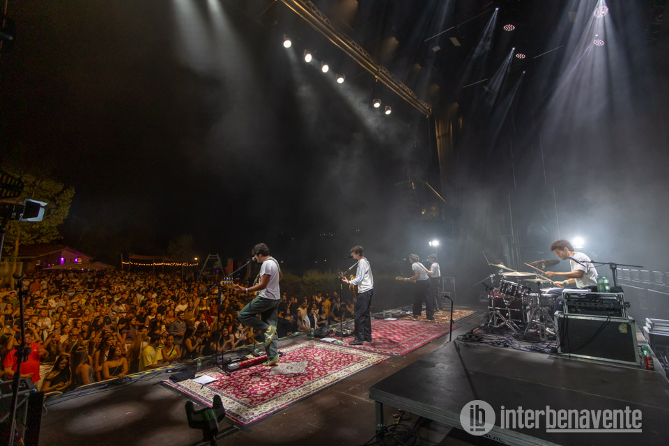 Malm&ouml; 040 pone el broche a la primera jornada del Benafest marcada por la m&uacute;sica en directo