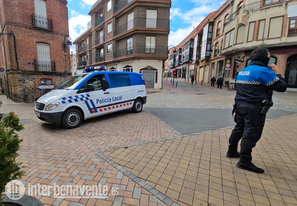 Ca&iacute;das, personas desorientadas, conflictos vecinales y hasta una culebra entre los avisos atendidos por la Polic&iacute;a Local en Benavente