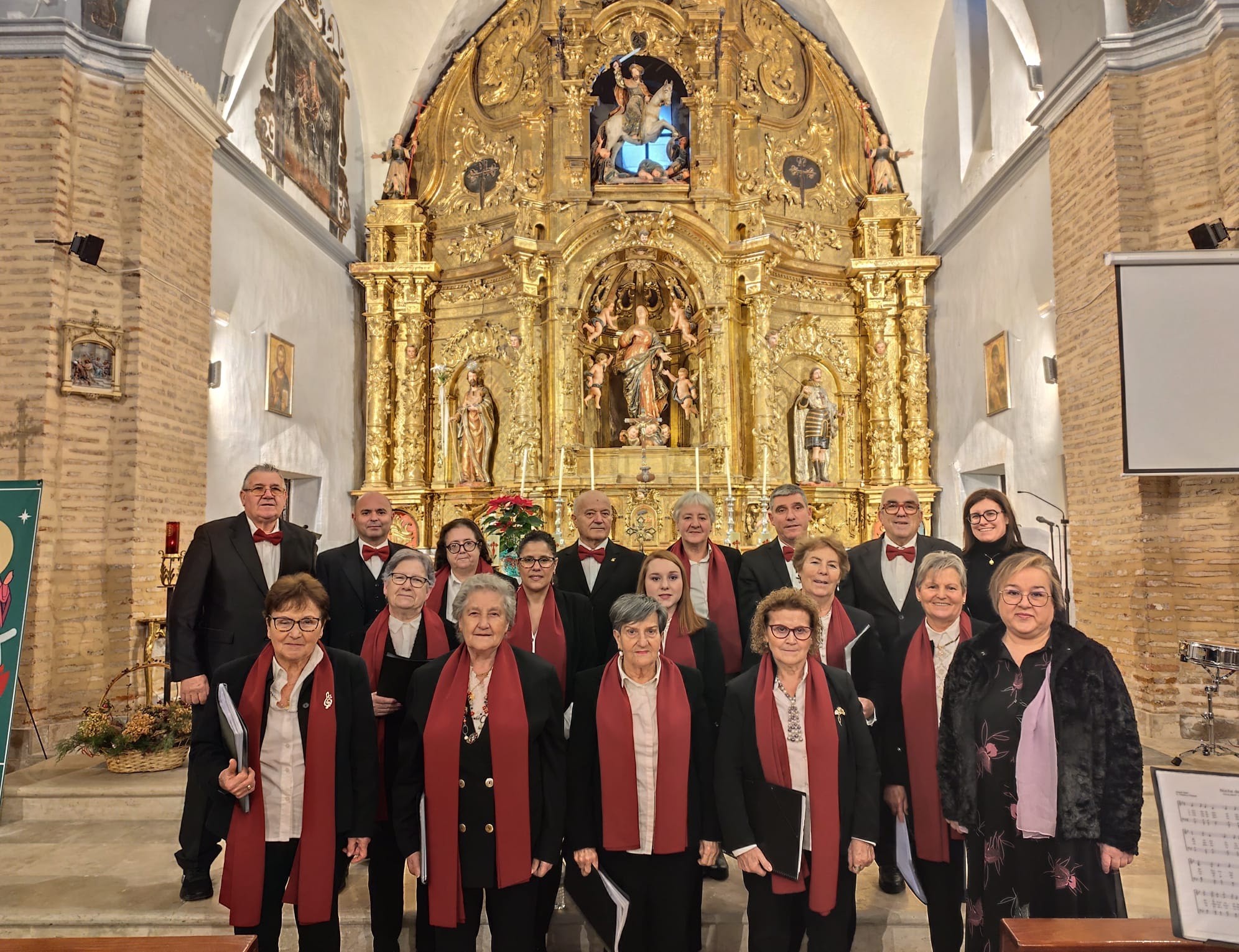 Santa Cristina de la Polvorosa re&uacute;ne a tres corales en su XVI Encuentro de Corales